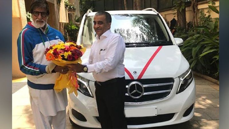 मर्सेडीज की सेडान भी अमिताभ बच्चन की गैराज में शामिल है। इसकी शुरुआती कीमत करीब 56 लाख रुपए है।