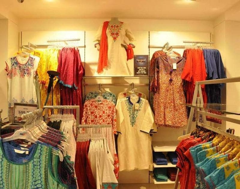 Here is why you should never wear new clothes without washing them dpl