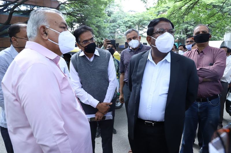 BBMP Commissioner N Manjunath Prasad Talks Over Elevated Worksgrg