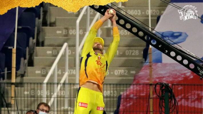 IPL 2020 MI vs CSK Faf du Plessis stunning catches out Hardik Pandya and Saurabh Tiwary IPL 2020 MI vs CSK Faf du Plessis stunning catches out Hardik Pandya and Saurabh Tiwary
