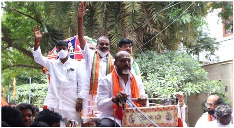 tamil Nadu Governor Banwarilal Purohit LMurugan meet