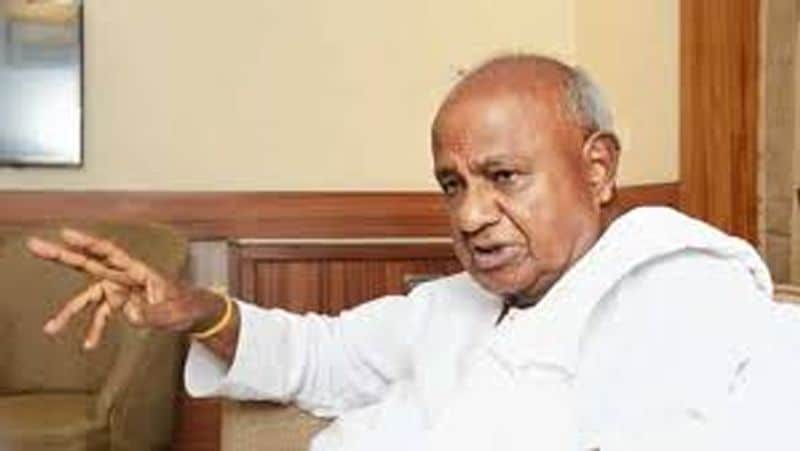 Former Prime Minister HD Deve Gowda takes oath as Rajya Sabha member-dnm