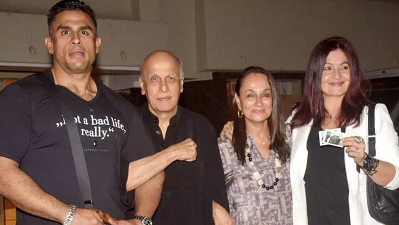 When Pooja Bhatt felt step-mother Soni Razdan is snatching her father Mahesh Bhatt-SYT
