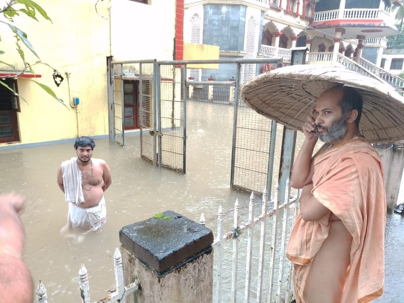 Heavy Rain Lashes in Udupi snr