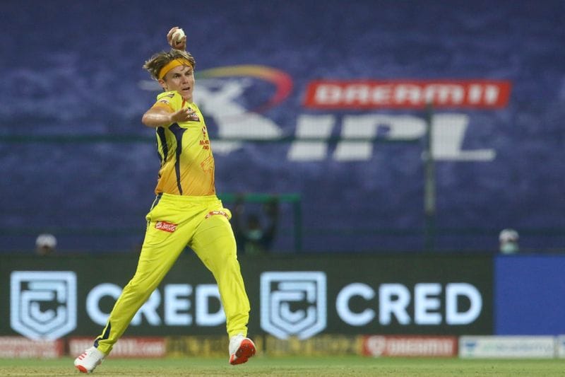 Sam Curran coming out as a finisher
Upon the fall of Jadeja’s wicket came the debutant Sam Curran, who brought the CSK win more closer. He performed terrifically, hitting 18 runs off just six balls, as fans would have certainly been in awe.
