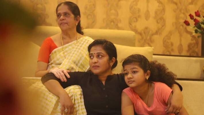 malayalam cine and serial Actress uma nair shared a sentimental note about the conclusion of top rated serial vanambadi malayalam cine and serial Actress uma nair shared a sentimental note about the conclusion of top rated serial vanambadi