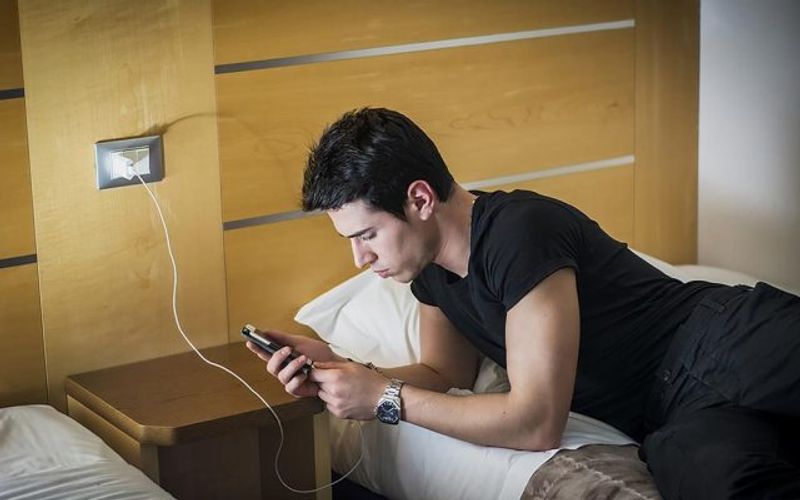 Phone charging habits You might be destroying your smartphone without knowing it