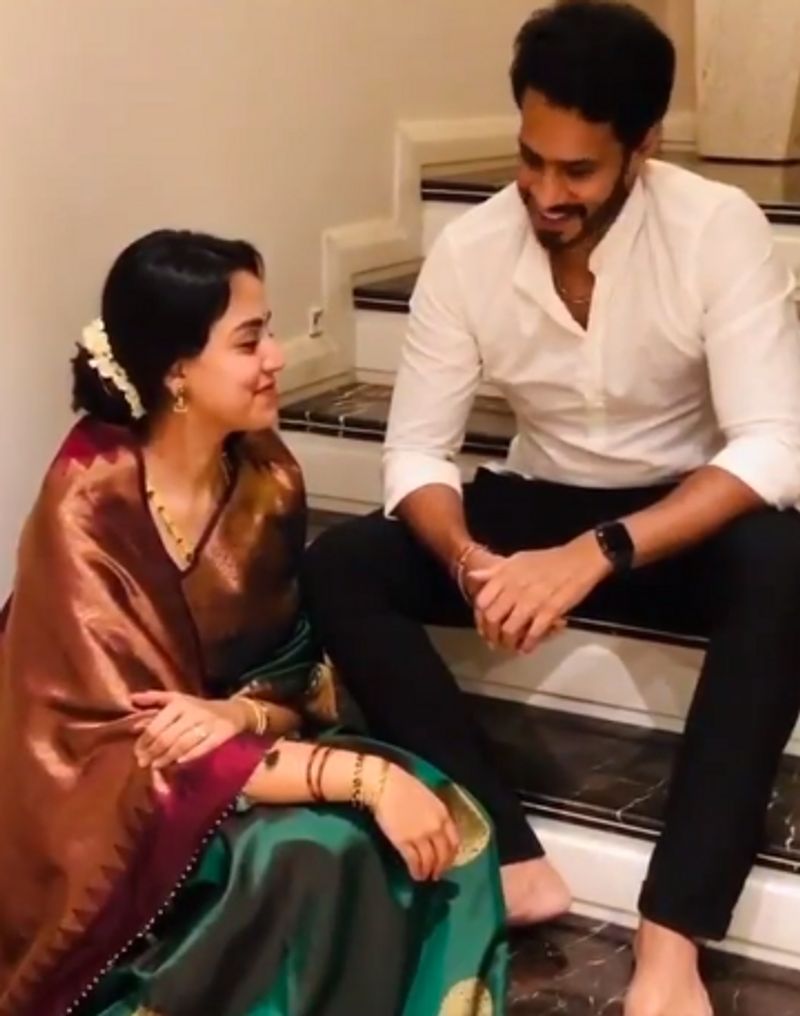 ప్రస్తుతం రేవతి ఐదు నెలల గర్భవతి. దీంతో.. ఈ జంటకు సోషల్ మీడియాలో శుభాకాంక్షలు వెల్లువిరుస్తున్నాయి. 