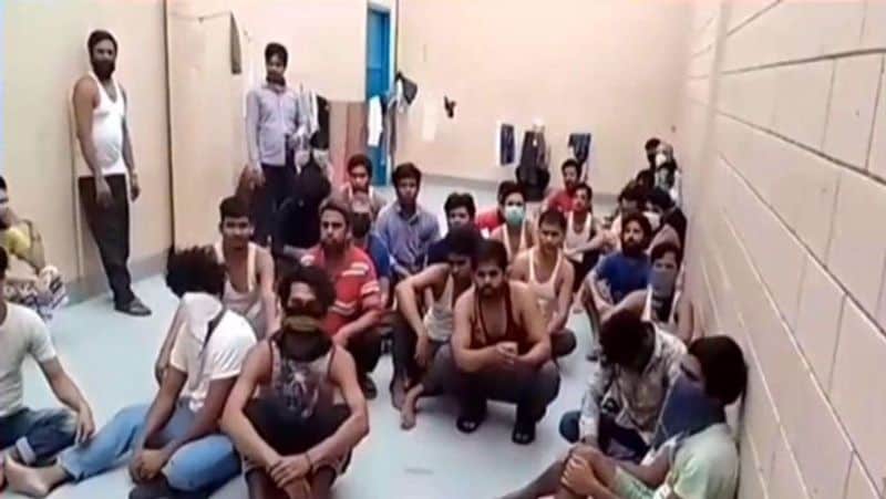 मीडिया रिपोर्ट्स में बताया जा रहा है कि इन कामगारों में से अधिकतर तेलंगाना, आंध्र प्रदेश, उत्तर प्रदेश, कश्मीर, बिहार, दिल्ली, राजस्थान, कर्नाटक, हरियाणा, पंजाब और महाराष्ट्र से हैं। नौकरी छिन जाने की वजह से भारतीय कामगारों को भीख मांगने के लिए मजबूर होना पड़ रहा है।