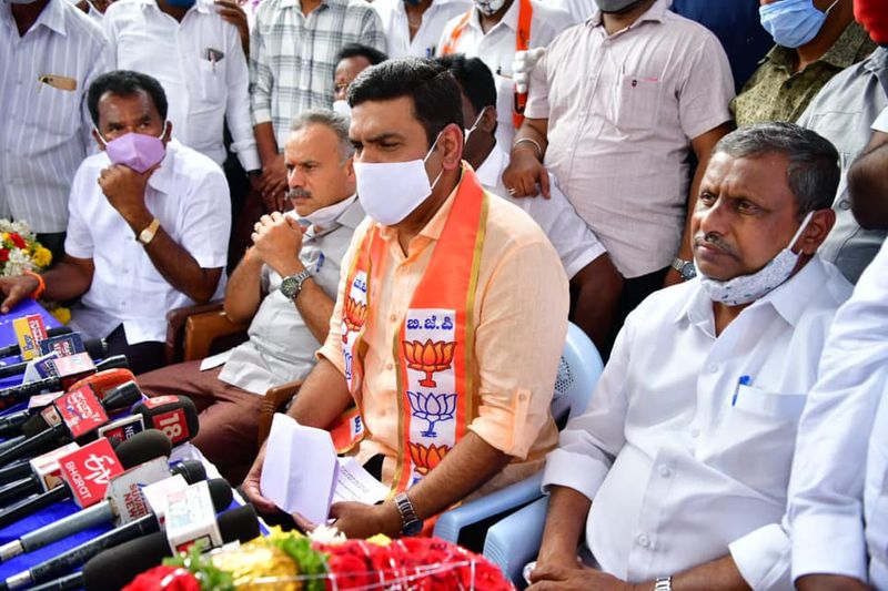 BJP Vice President By Vijayendra Starts campaign In Shira By Election