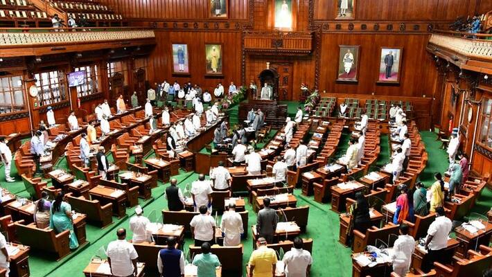 Presented of Land Acquisition Amendment Bill in Session Presented of Land Acquisition Amendment Bill in Session