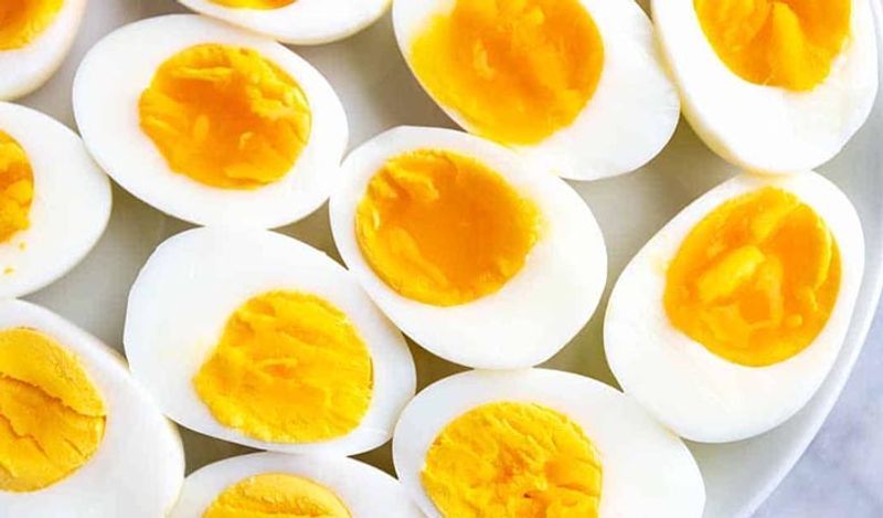 RECORD HIKE IN EGG PRICES IN TELANGANA AND ANDHRAPRADESH lns