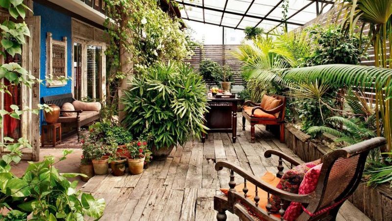 Sabyasachi Mukherjee second home in Kolkata