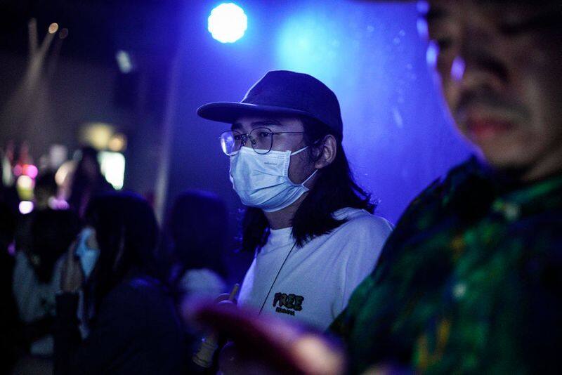 Wuhan nightlife returns to normal, while the world struggles with coronavirus pandemic ALB