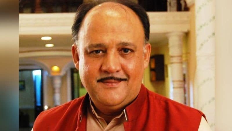 संस्कारी बाबूजी के नाम से फेमस आलोकनाथ का नाम भी ऐसे मामलों में आ चुका है। टीवी राइटर विंदा नंदा ने एक फेसबुक पोस्ट के जरिए आलोक नाथ पर यौन उत्पीड़न के आरोप लगाए। विंदा ने बताया कि 19 साल पहले एक शो के सेट पर आलोक नाथ ने उनके साथ गलत हरकत की थी। 