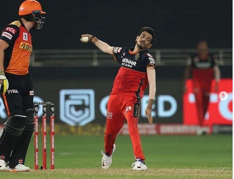 IPL 2020: Yuzvendra Chahal crashes Virat Kohli-AB de Villiers Instagram live with hilarious troll comment-ayh