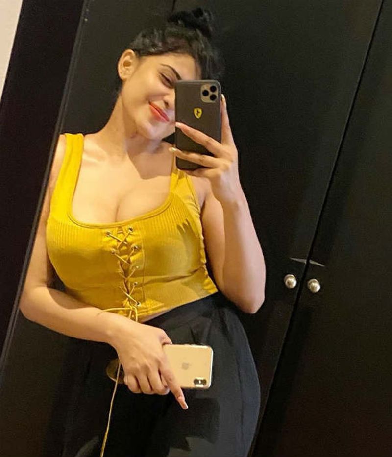 Netizens troll on Srilankan Actress queen Piumi Hansamali videos