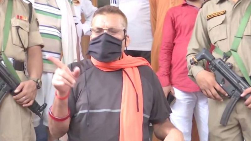 साल 1993-94 में वे बेगूसराय और 1995-96 में जहानाबाद के एसपी रह चुके हैं। दोनों जिलों में अपने कार्यकाल के दौरान अपराधियों का खात्मा कर दिया था। इन्हें कम्यूनिटी पुलिसिंग के लिए भी जाना जाता था।
