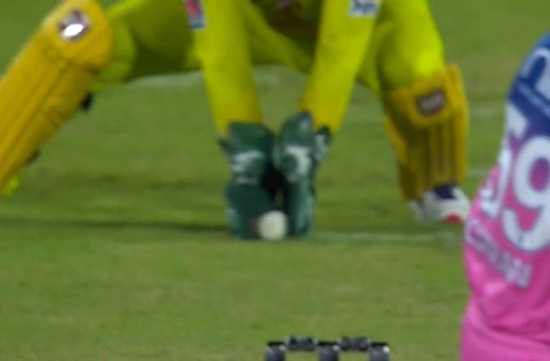 ipl 2020 rr vs csk umpires recall tom curran Dhoni loses cool Controversy