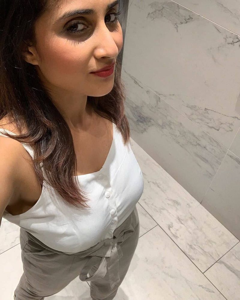 Ajith wife shalini sister shamili Hot selfie photo going viral