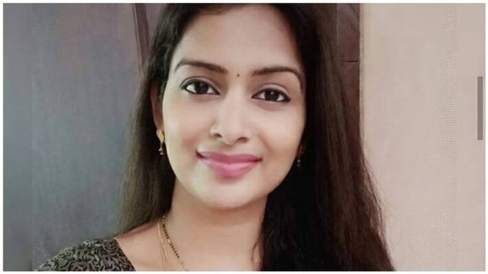 DMK puts on a coat from Andhra Pradesh ... Is there not even a single beauty in Tamil ..? DMK puts on a coat from Andhra Pradesh ... Is there not even a single beauty in Tamil ..?