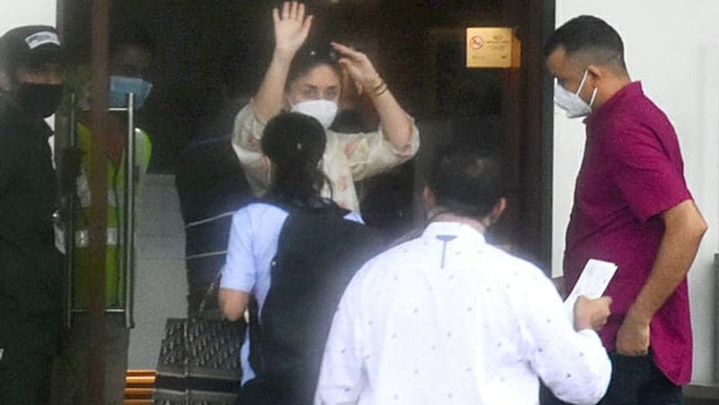 एक इंटरव्यू में करीना ने अपनी पहली प्रेग्रेंसी को लेकर बात की थी। उन्होंने कहा था- तैमूर के समय जब मैं प्रेग्नेंट थी तब सब मुझे बहुत खाने के लिए कहते थे और इसी वजह से मेरा 25 किलो वजन बढ़ गया था। मैं फिर से वही नहीं करना चाहती। मुझे बस हेल्दी खाना और फिट रहना है।
