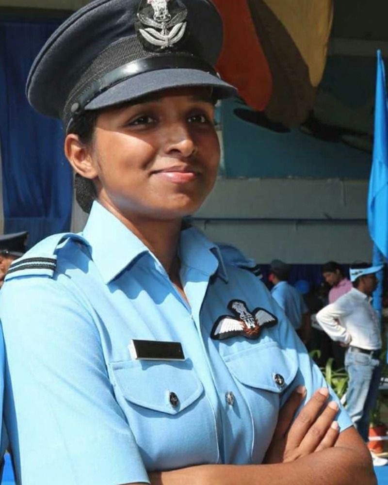flt lt shivangi singh is the first woman pilot of rafale squadron bsm