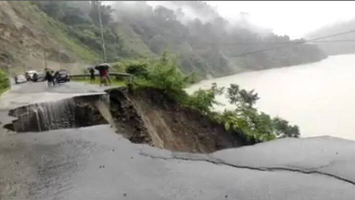 Landslide in sevak at Siliguri due to heavy rain BTG Landslide in sevak at Siliguri due to heavy rain BTG