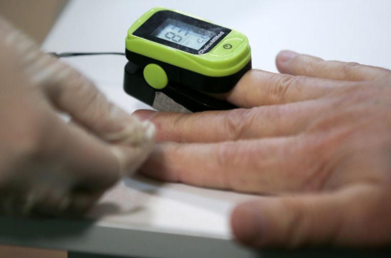 Fake Oximeter apps may steal fingerprint and other data ALB