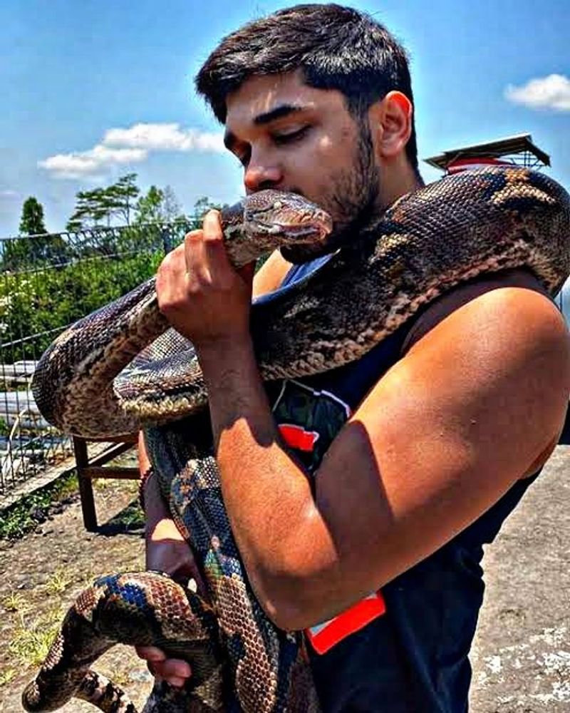 Vikram son Dhruv vikram birthday special photo collection