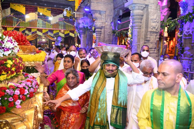 AP CM Jagan Participate Srivari Brahmotsavam At Tirumala
