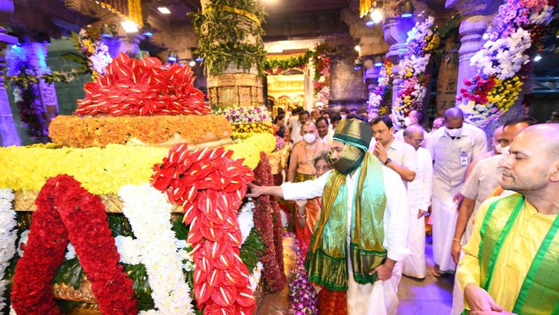 AP CM Jagan Participate Srivari Brahmotsavam At Tirumala