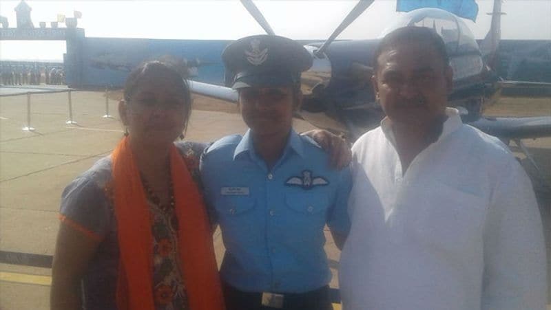 shivangi singh became the first female pilot of rafale squadron