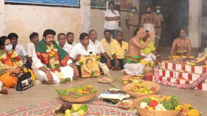 Special sacrifice to regain AIADMK rule! Special sacrifice to regain AIADMK rule!