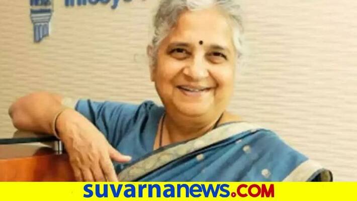 Sudhamurthy Donates 20 lakh to Mysuru Zoo snr Sudhamurthy Donates 20 lakh to Mysuru Zoo snr
