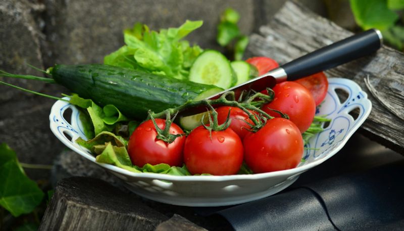 Eat cucumbers and tomatoes together in salad then you have to be careful BDD