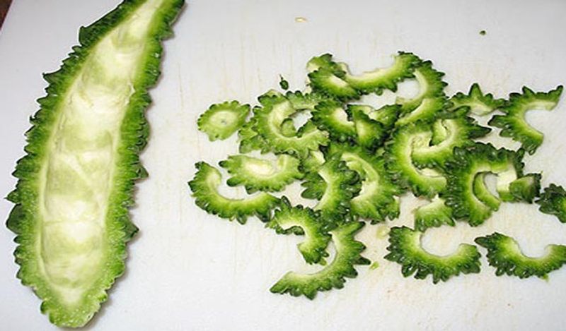Magical health benefits of bitter guard good for intestine