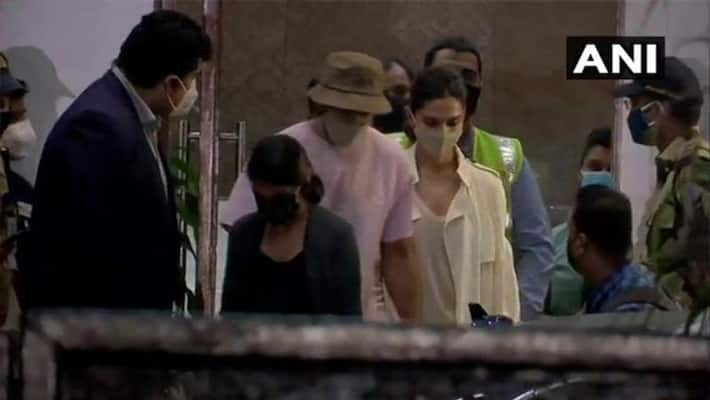 Deepika Padukone arrives in Mumbai with husband Ranveer Singh will appear before NCB today kpl Deepika Padukone arrives in Mumbai with husband Ranveer Singh will appear before NCB today kpl