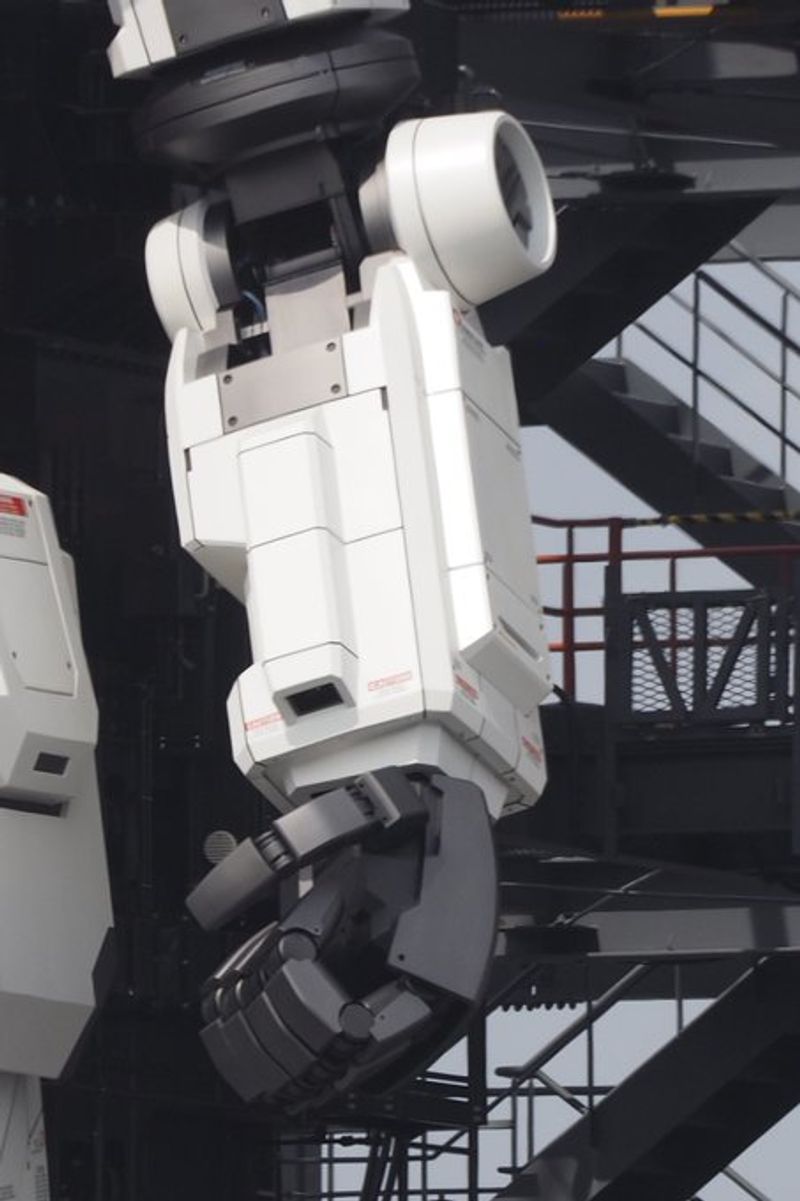 Japanese giant Gundam robot shows off its moves