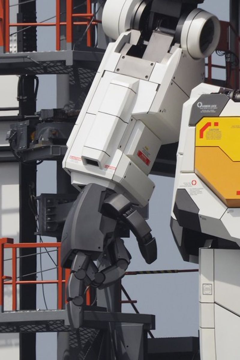 Japanese giant Gundam robot shows off its moves