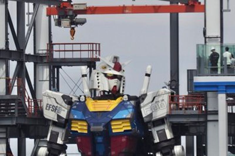 Japanese giant Gundam robot shows off its moves