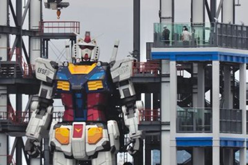 Japanese giant Gundam robot shows off its moves