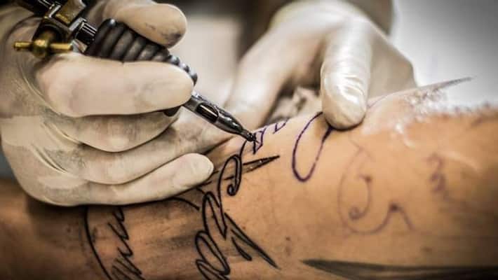 SSC GD constable recruitment 2021 candidate with religious tattoo in hand found unfit in medical test moves Delhi High Court stb SSC GD constable recruitment 2021 candidate with religious tattoo in hand found unfit in medical test moves Delhi High Court stb