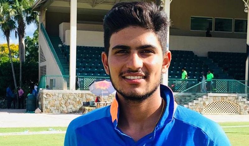sara tendulkar in love with this cricketer expressed with heart emoji on social media