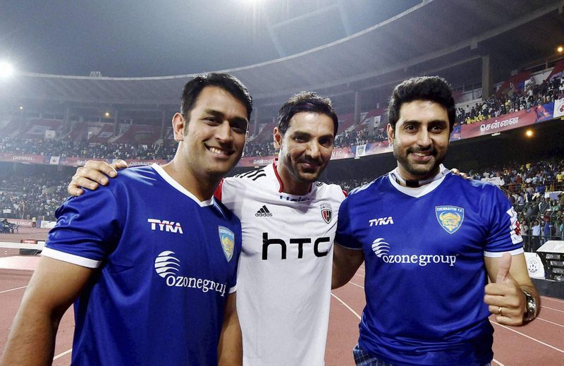 IPL 2020: From John Abraham to Sushant Singh Rajput, MS Dhoni's 5 connections with Bollywood-ayh