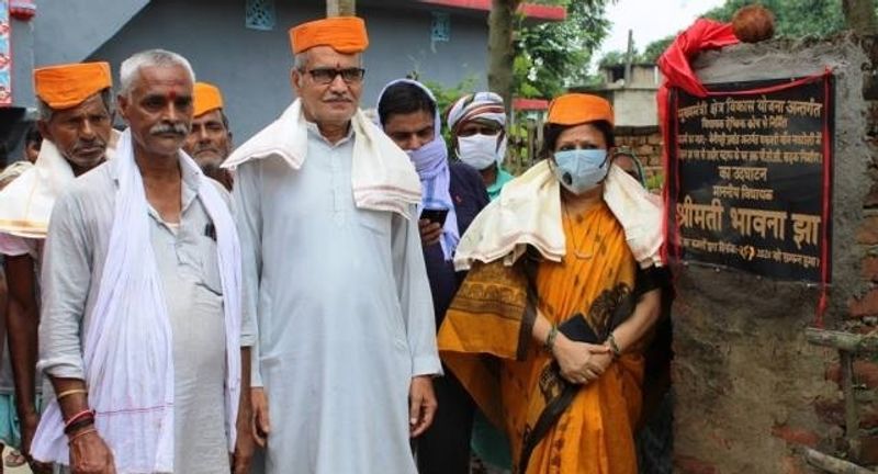 कांग्रेस के टिकट पर महागठबंधन प्रत्याशी के रूप में भावना झा ने बेनीपट्टी विधानसभा क्षेत्र से चुनाव लड़ा था। उनके सामने भाजपा के टिकट पर विनोद नारायण झा थे। वो उस समय भाजपा के प्रवक्ता हुआ करते थे। भावना ने उन्हें पराजित कर दिया। बाद में विनोद नारायण झा को भाजपा ने विधान परिषद में भेजा और अभी वह मंत्री हैं।
