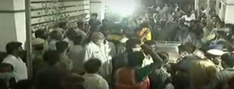 spb fans last respect for her body