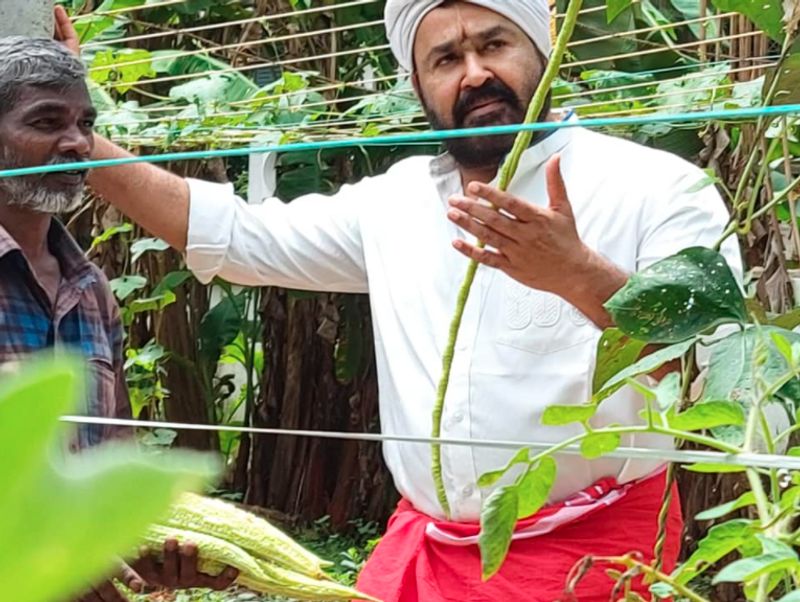 Mohanlal tries his hand at organic farming dpl