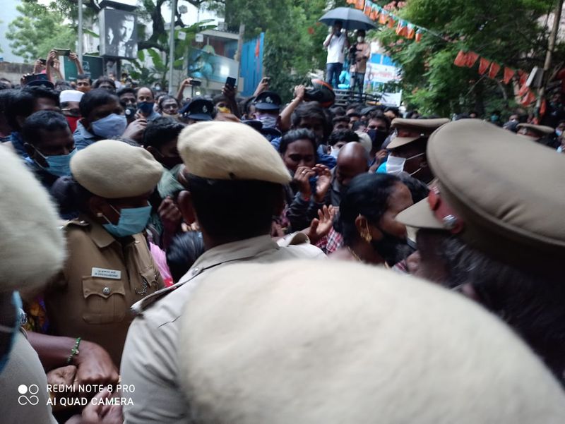 fans and celebrities last respect for spb body photo gallery
