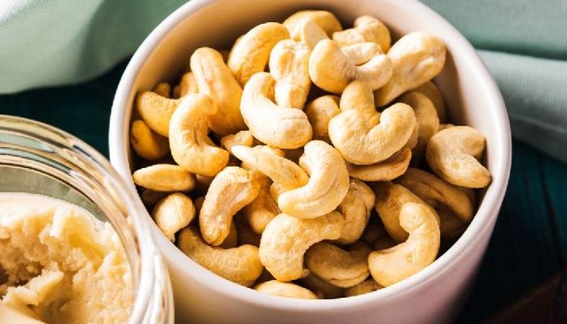 From heart health to weight loss to gorgeous hair: Incredible benefits of cashew nut From heart health to weight loss to gorgeous hair: Incredible benefits of cashew nut